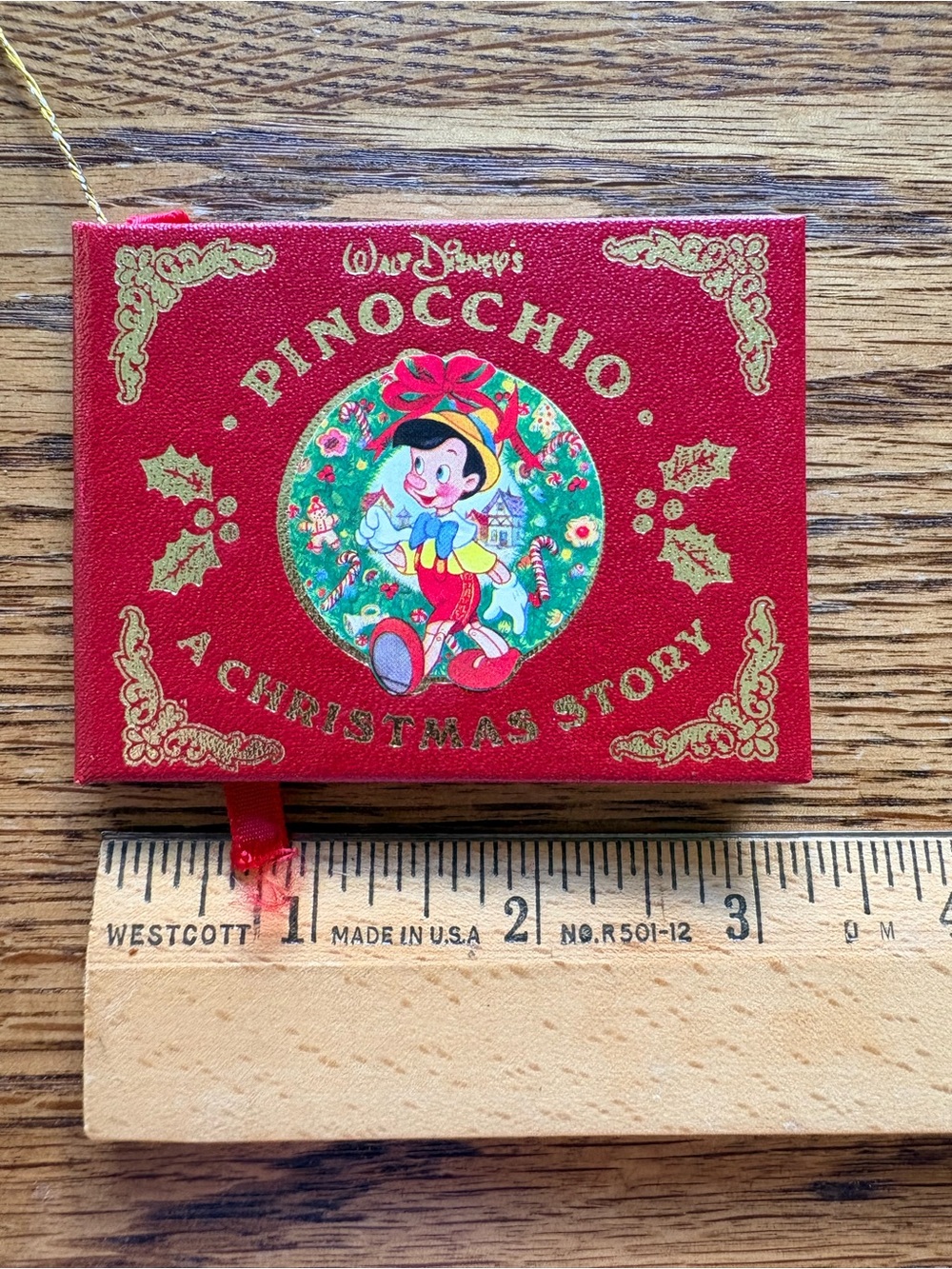 Vintage 1961 Walt Disney’s Pinocchio- A Christmas Story- ornament w/gold hanger - Picture 8 of 9